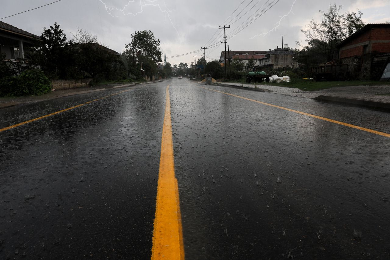 Rekor Yağışta Altyapı Hatları Sorunsuz Çalıştı - Sayfa 1
