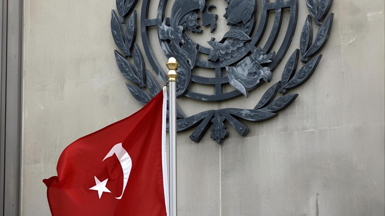 IMF, Türkiye'nin büyüme tahminlerini yükseltti - Sayfa 1