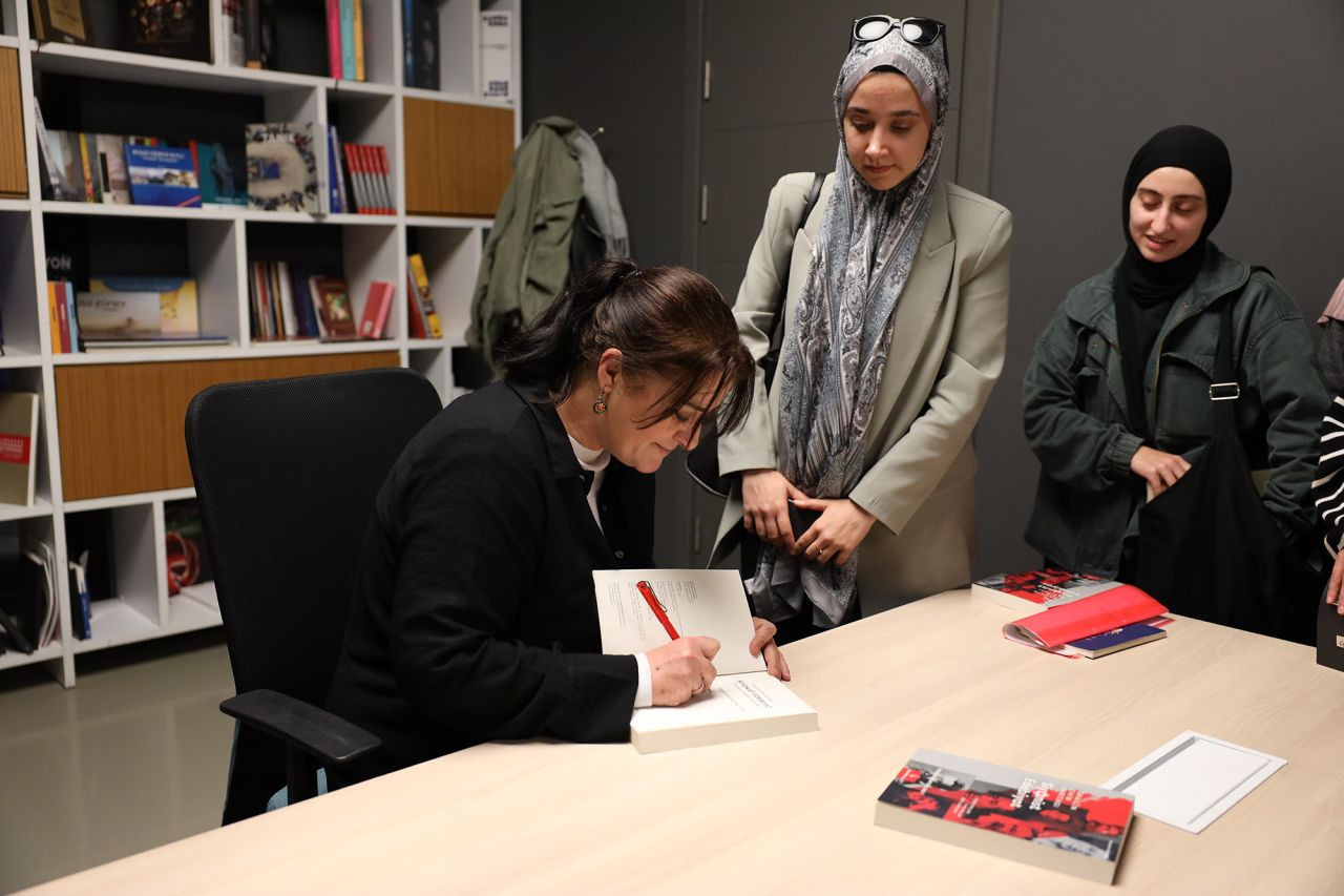 “Sahadaki Gerçekler Tüm Edebi Kurguları Yerle Bir Etti” - Sayfa 5