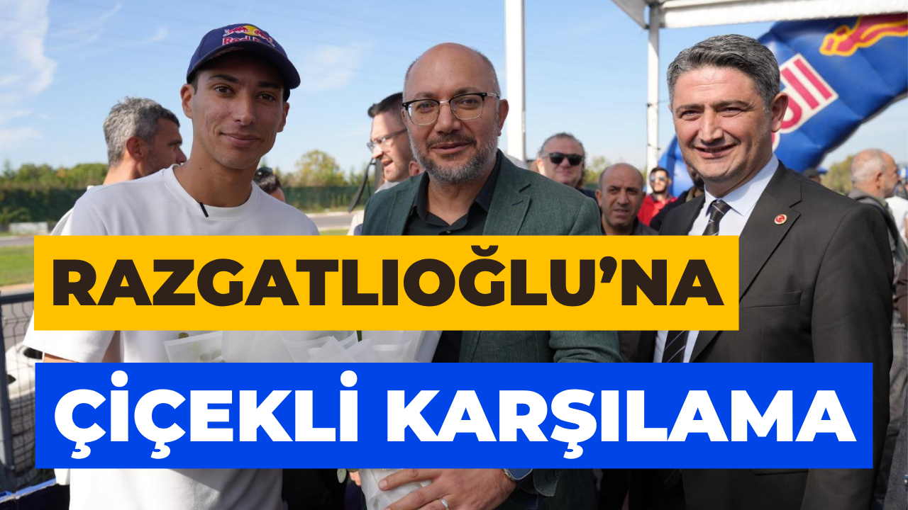 Dünya Şampiyonu Razgatlıoğlu’nu Çiçeklerle Karşıladılar