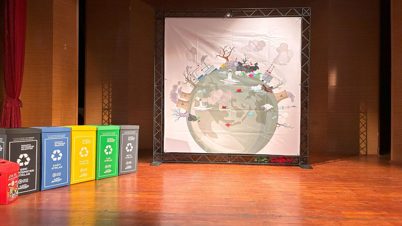 “Akça” Tiyatrosuyla Minikler Çevre Bilinci Kazandı