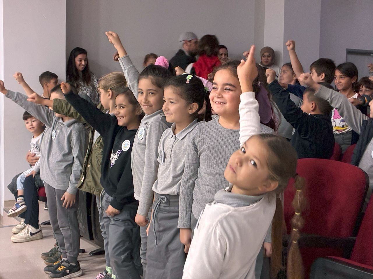 “Akça” Tiyatrosuyla Minikler Çevre Bilinci Kazandı - Sayfa 9