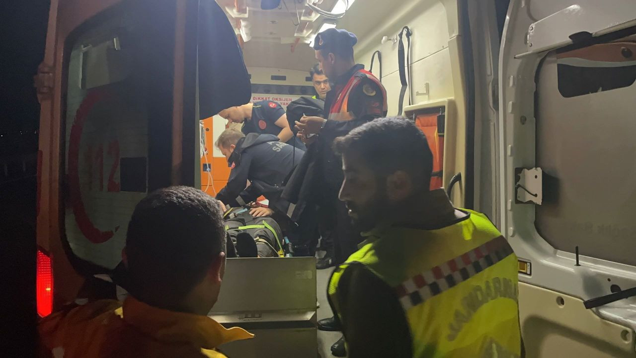 Pamukova'da Canlı Tavuk Yüklü Tır Kazası - Sayfa 3