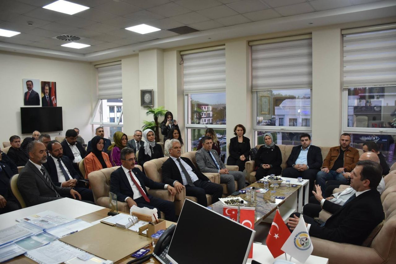 Genel Başkan Yardımcısı Türker Yörükçüoğlu'ndan Erenler'e Ziyaret - Sayfa 1