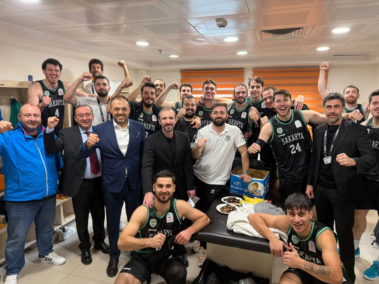 Sakarya Büyükşehir Basketbol Takımı Ankara’dan Galibiyetle Döndü - Sayfa 1