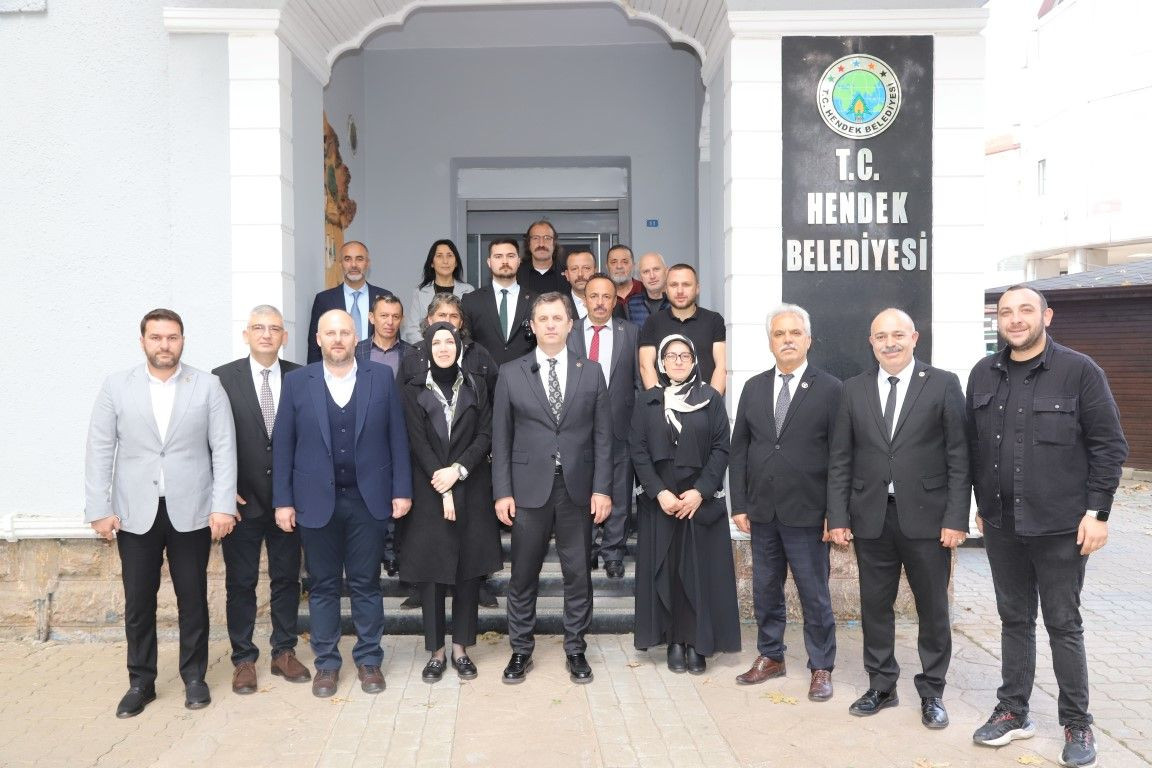 Büyük Birlik Partisi Heyetinden Hendek Belediyesine Ziyaret - Sayfa 1