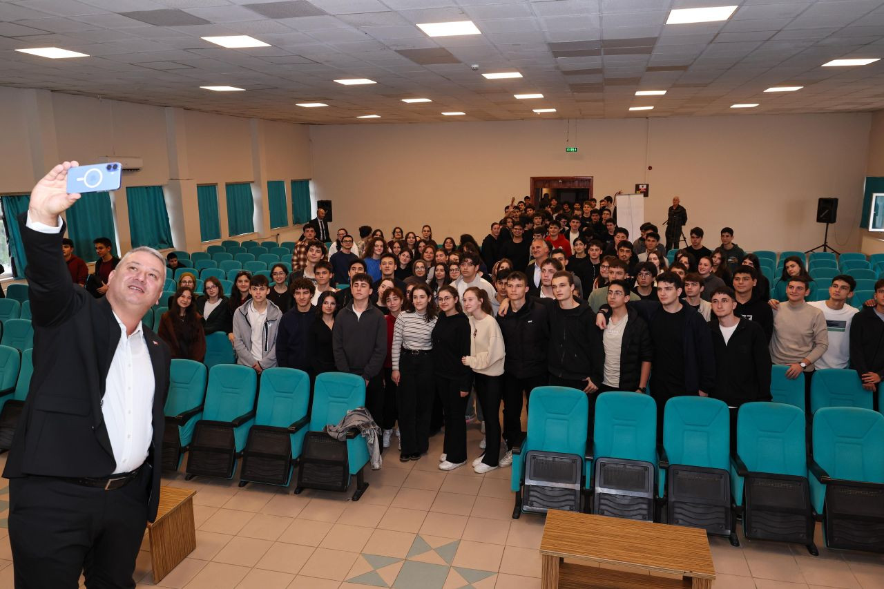 Başkan Çelik Öğrencilerle Buluştu - Sayfa 1