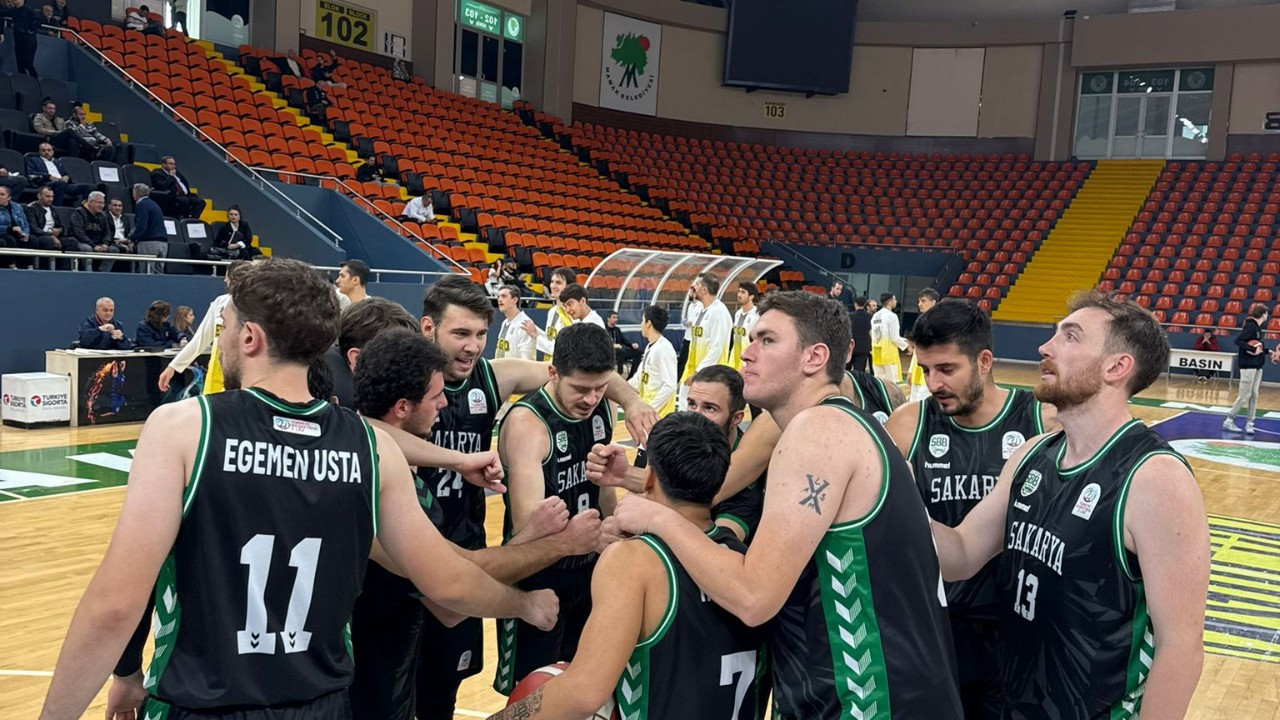 Sakarya Büyükşehir Basketbol Takımı Ankara’dan Galibiyetle Döndü