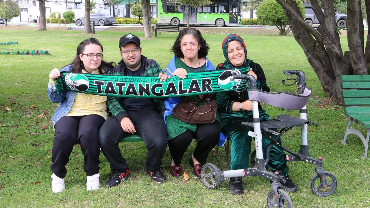 Özel Gereksinimli Öğrencilerden Yeşil Siyahlılara Moral Ziyareti - Sayfa 1