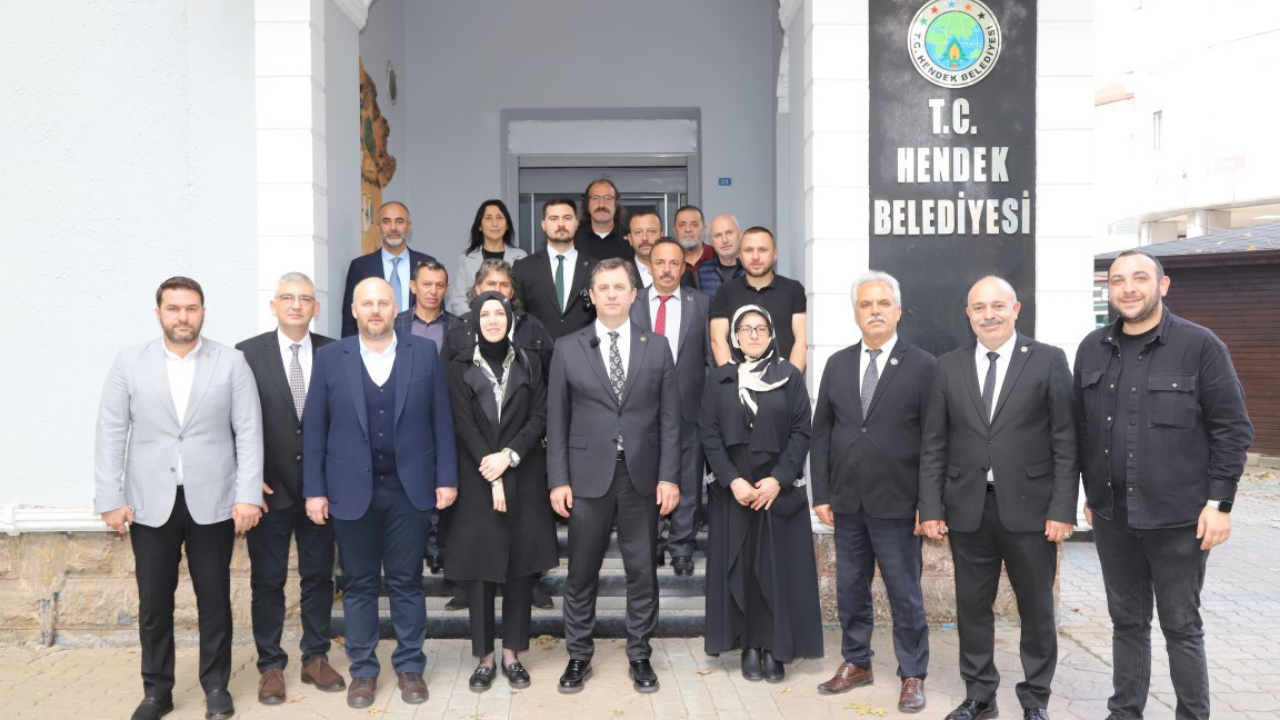 Büyük Birlik Partisi Heyetinden Hendek Belediyesine Ziyaret