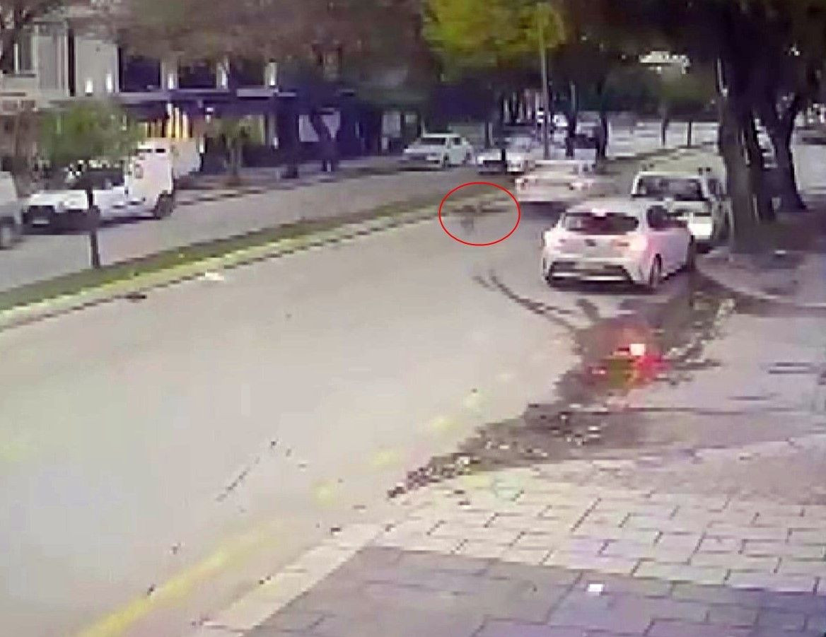 Otomobilin Çarptığı 71 Yaşındaki Kadın Metrelerce Savruldu - Sayfa 2