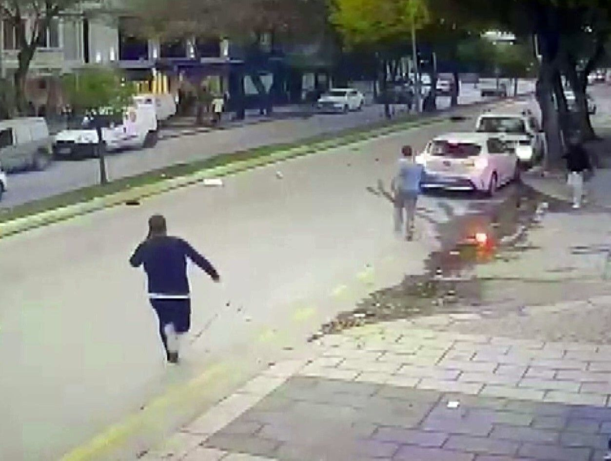 Otomobilin Çarptığı 71 Yaşındaki Kadın Metrelerce Savruldu - Sayfa 3