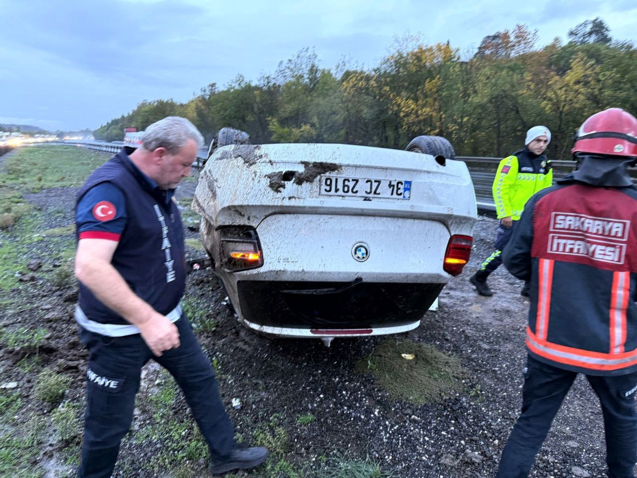 Sakarya Geçişinde Otomobil Takla Attı - Sayfa 3
