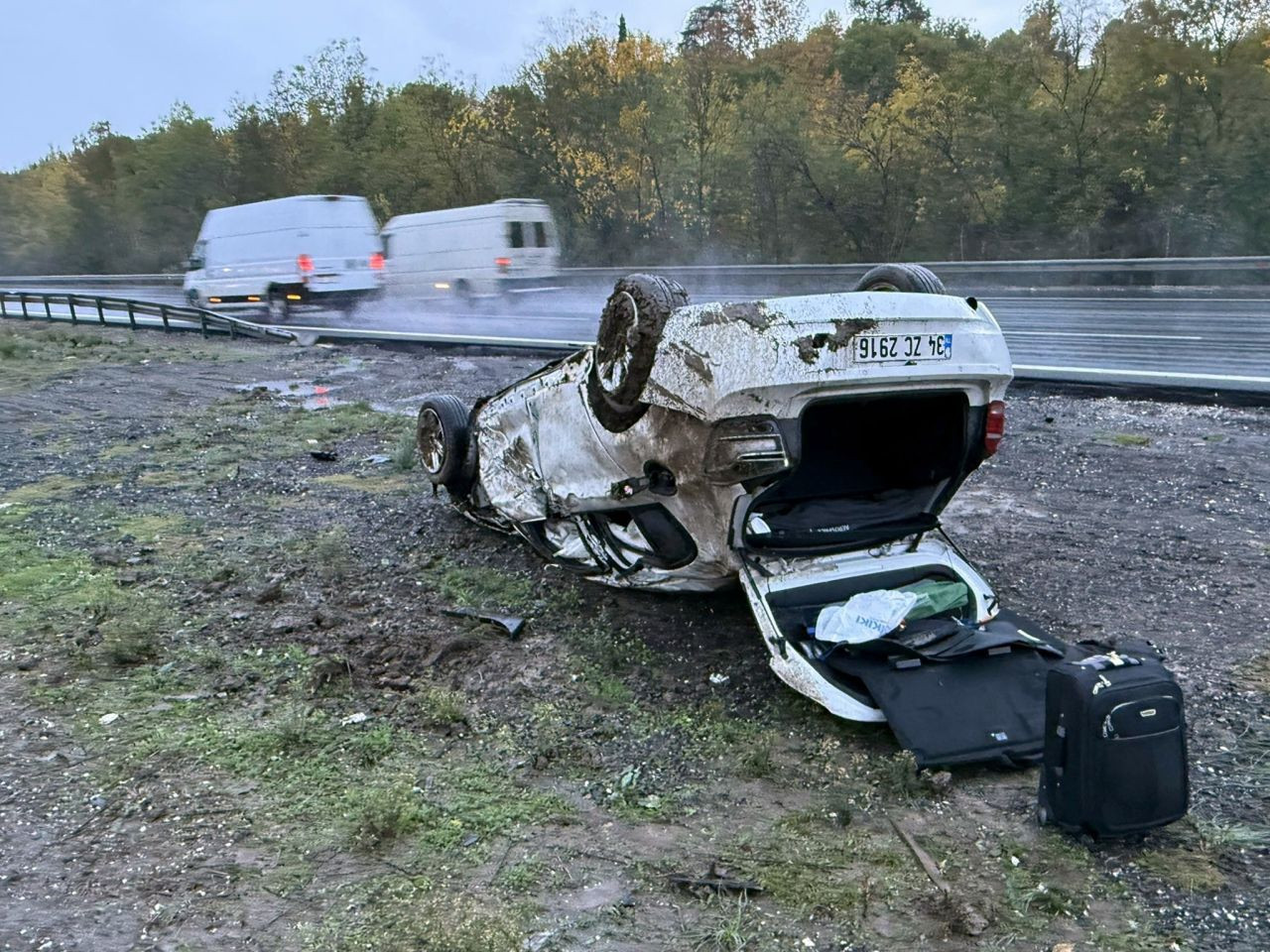 Sakarya Geçişinde Otomobil Takla Attı - Sayfa 4