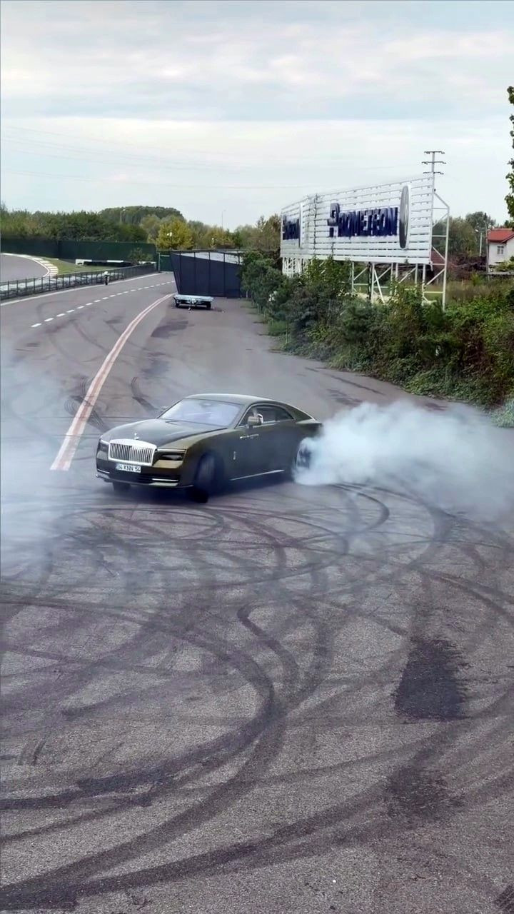 Zayn Sofuoğlu, 40 Milyon TL’lik Lüks Araçla Pistte Tozu Dumana Kattı! - Sayfa 2