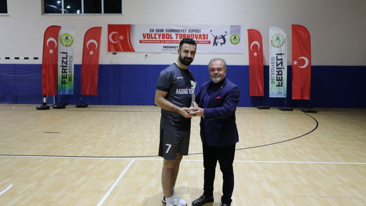 Ferizli'de Cumhuriyet Kupası'nın Sahibi Akdağ Ticaret - Sayfa 8