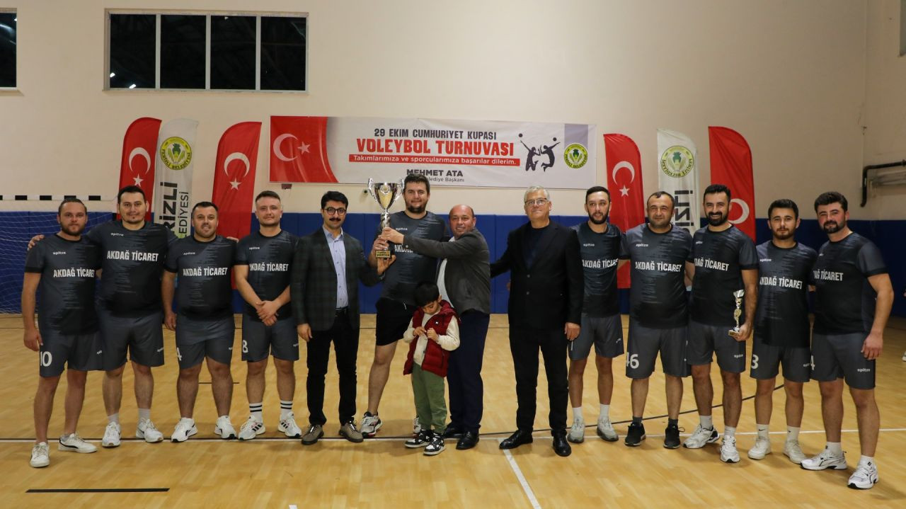 Ferizli'de Cumhuriyet Kupası'nın Sahibi Akdağ Ticaret - Sayfa 4