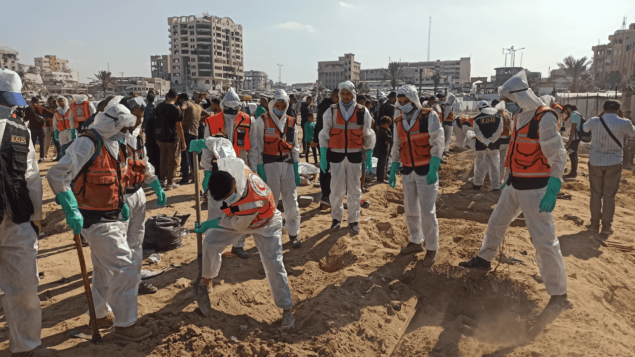 Gazzede Toplu Gömülen Cenazeler Kimlik Tespiti İçin Mezardan Çıkarıldı - Sayfa 3