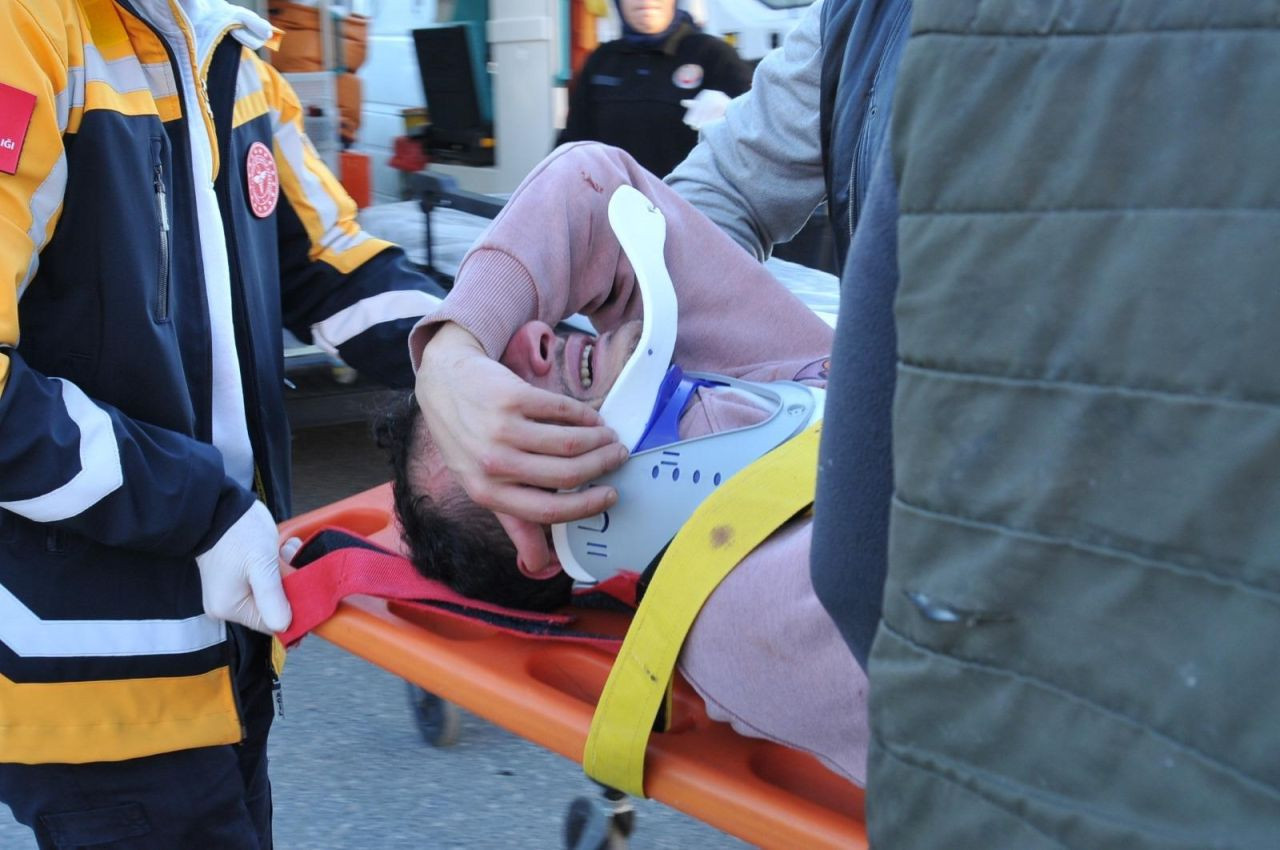 Sakarya’da Pikap İle Motosiklet Çarpıştı 1 Yaralı - Sayfa 4