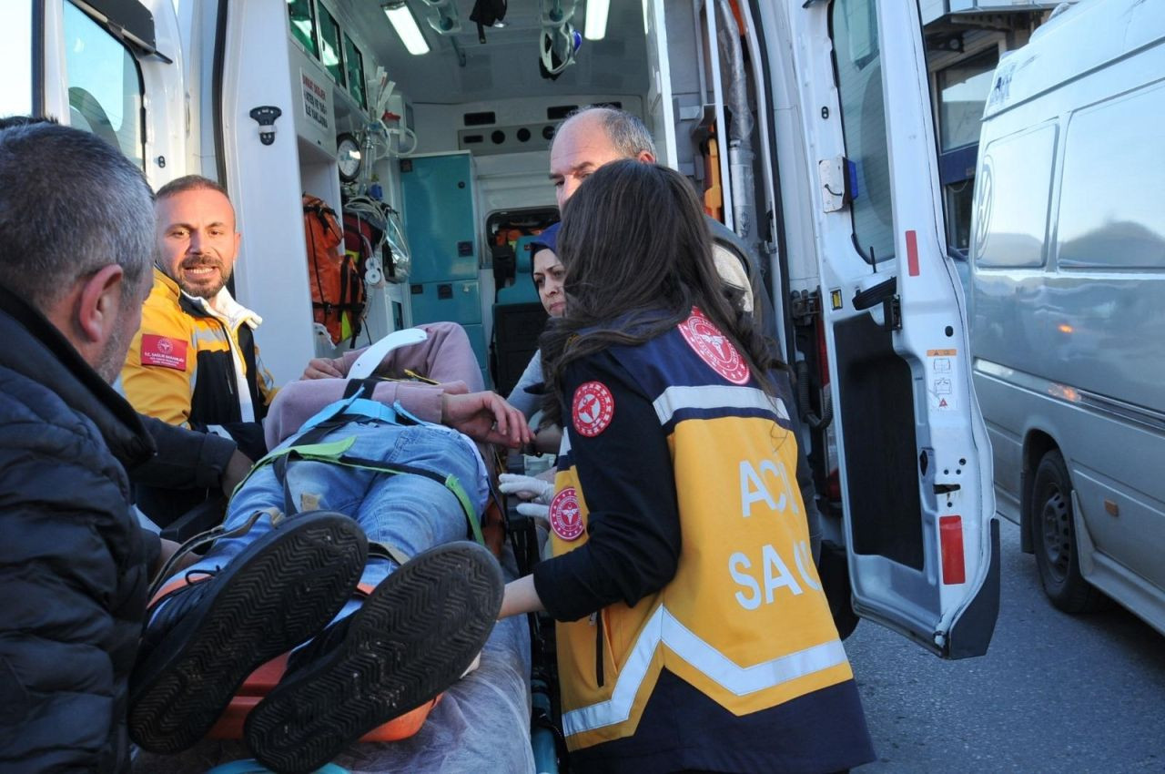Sakarya’da Pikap İle Motosiklet Çarpıştı 1 Yaralı - Sayfa 3