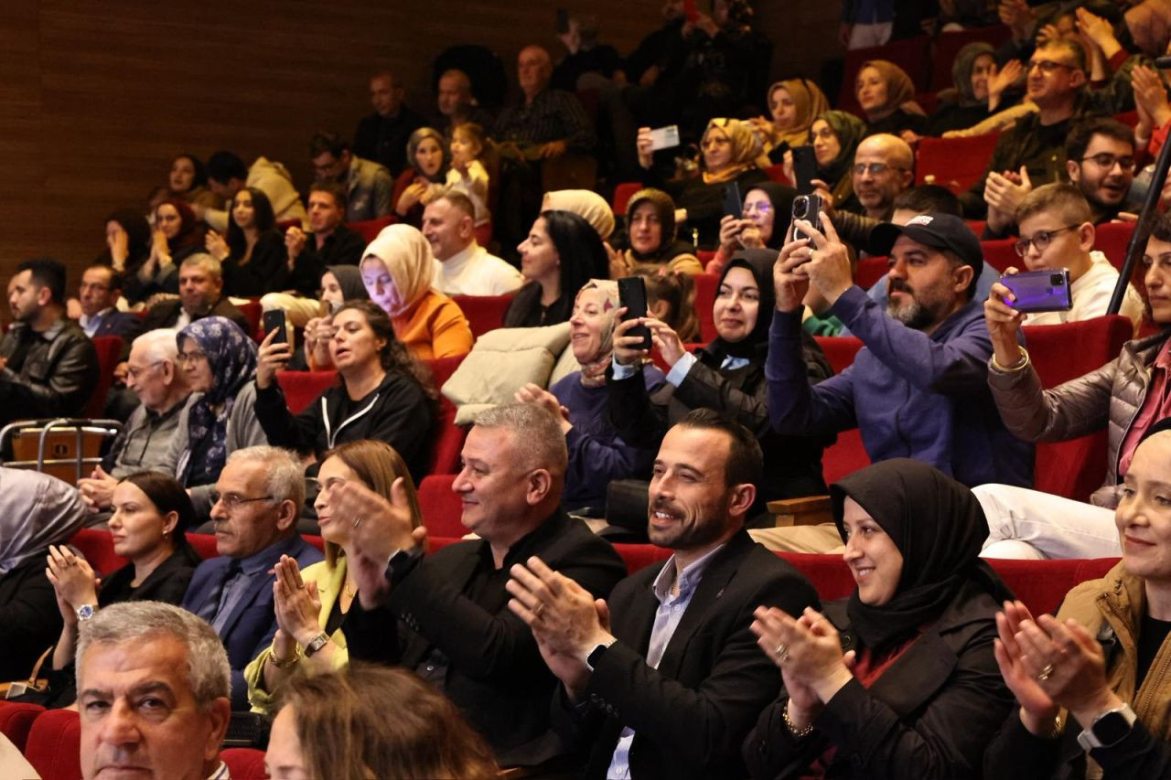 Serdivan’da Türkü ve Muhabbet Dolu “Sıra Gecesi” - Sayfa 1