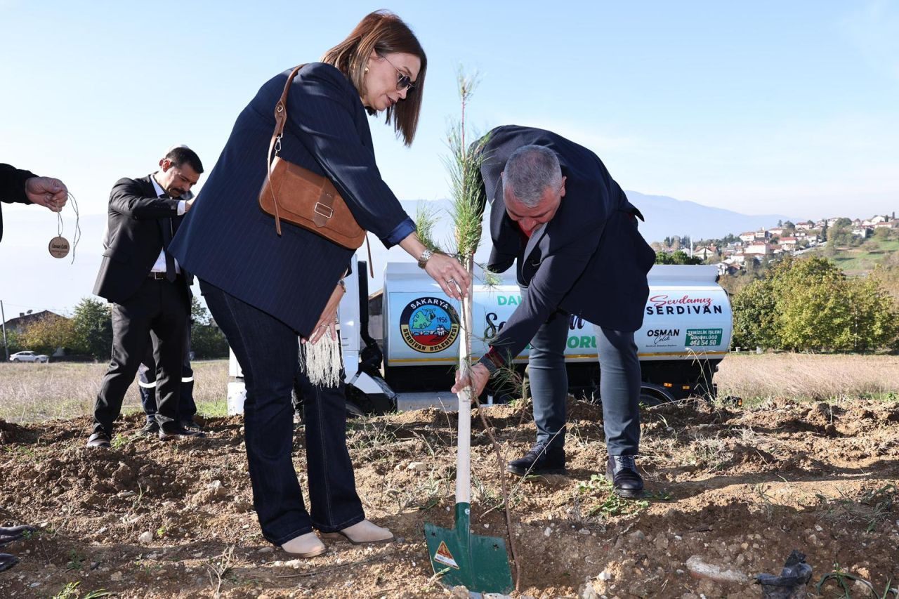 Serdivan’da Milli Ağaçlandırma Günü İçin Fidanlar Toprakla Buluştu - Sayfa 4