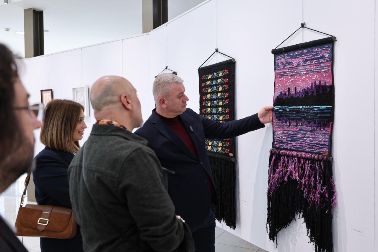 Serdivan’da “100+2 Şehirler Arası Karma Sergi” Sanatseverlerle Buluştu - Sayfa 2