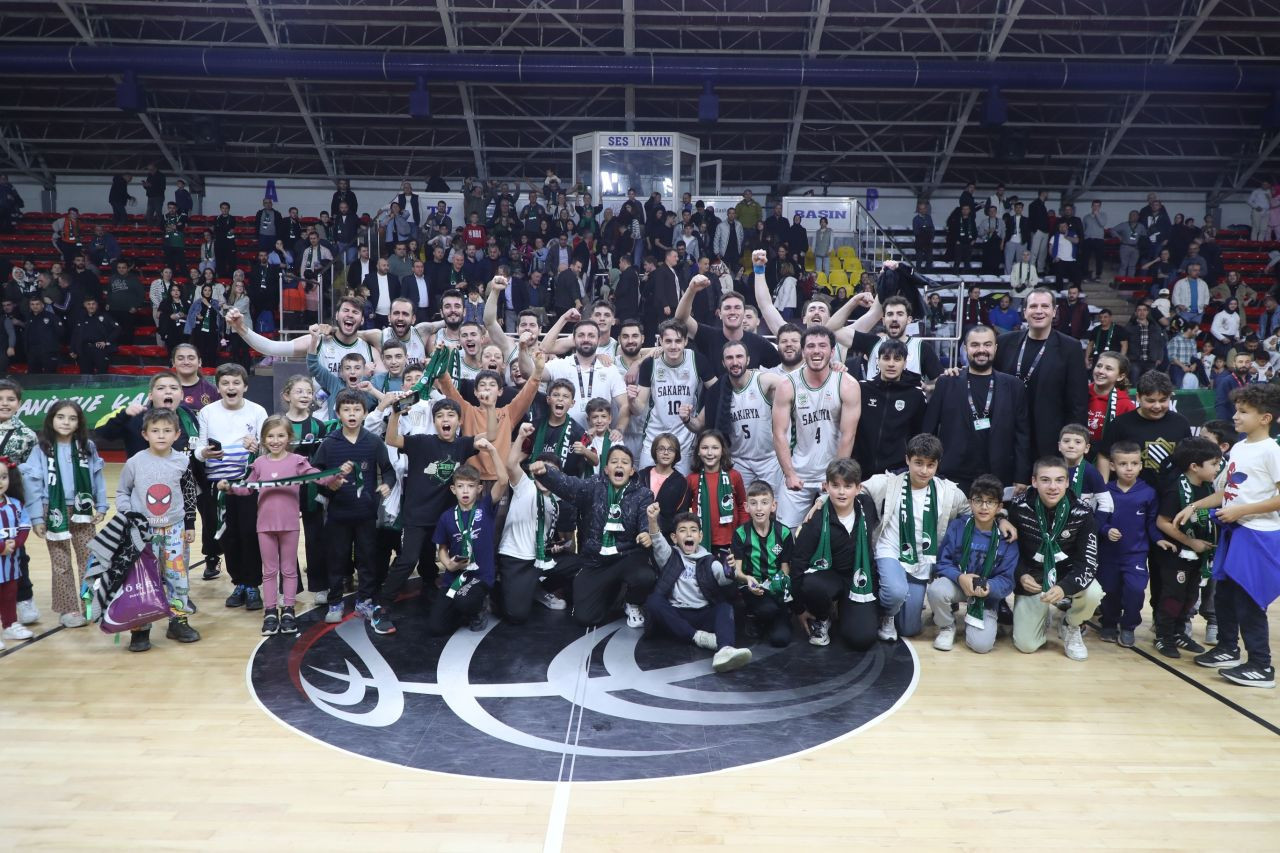 Büyükşehir Basketboldan Zirveye İlk Adım: 96-52 - Sayfa 11