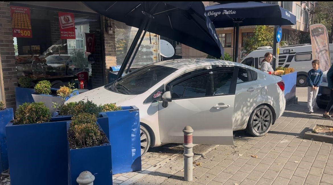 Bursa’da Lüks Cipe Çarpmamak İsterken Tatlıcıya Daldı - Sayfa 5