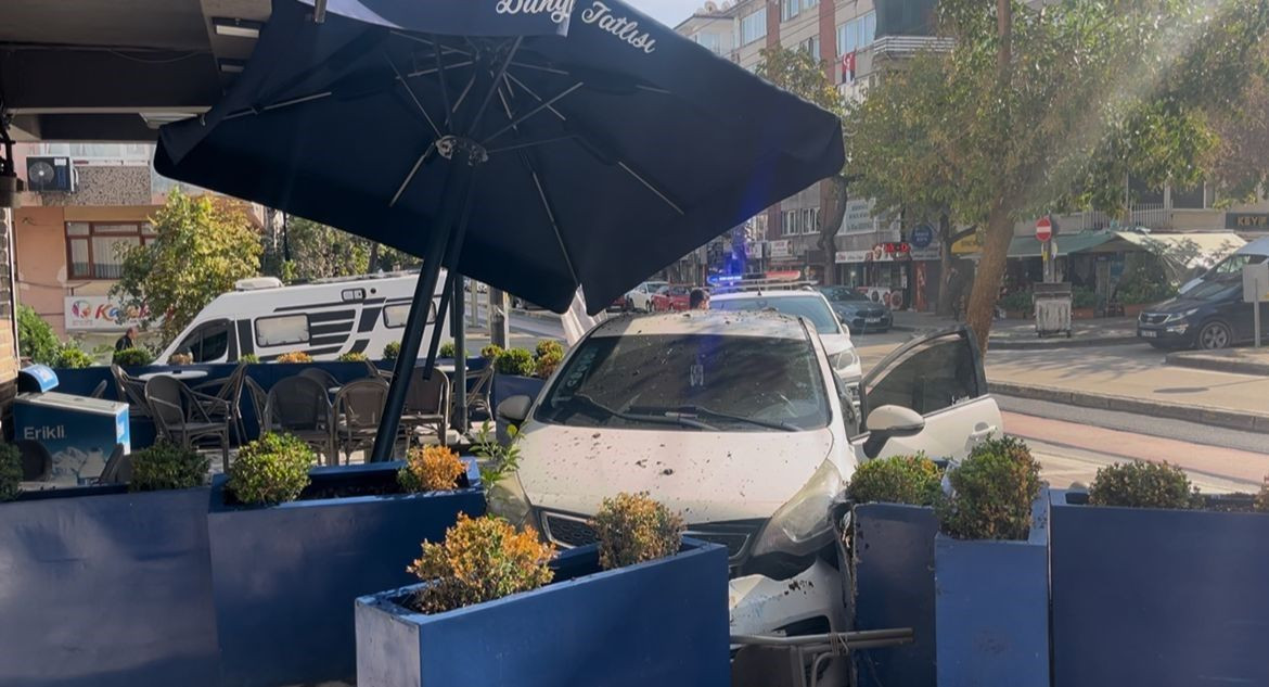 Bursa’da Lüks Cipe Çarpmamak İsterken Tatlıcıya Daldı - Sayfa 8