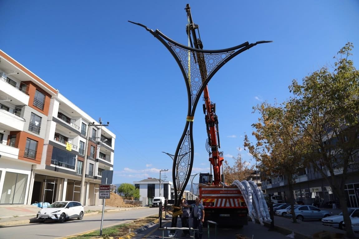HENDEK’TE YILDIRIM BAYEZİD CADDESİ IŞIL IŞIL PARLIYOR - Sayfa 4