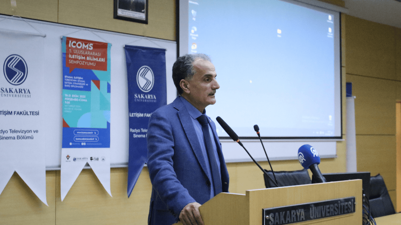 SAU'de Gençler Uyarıldı "Dijital esaret mi, akıllı kullanım mı?" - Sayfa 1