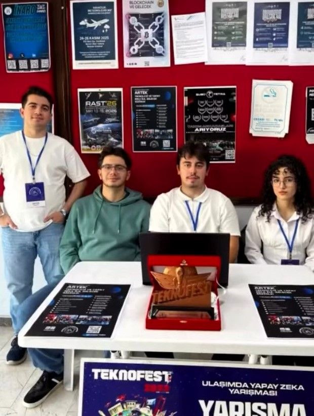 Öğrenci Toplulukları Stantlarda Çalışmalarını Tanıttı - Sayfa 1