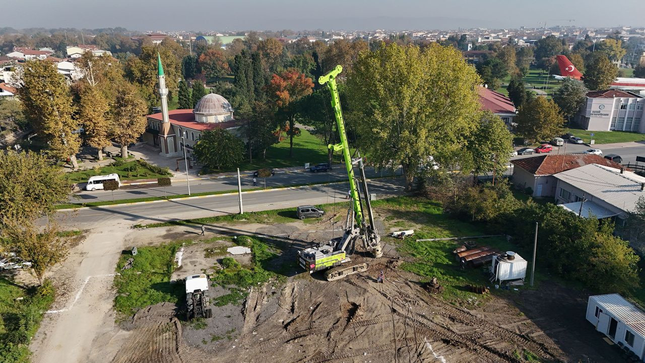 1 Milyon Kitaplı Şehir Kütüphanesi İçin İlk Kazma Vuruldu - Sayfa 1
