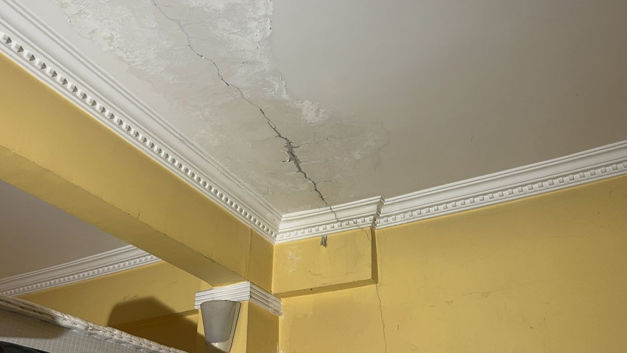 Kocaeli’de Binanın Kolonları Çatladı: Aileler Korkuyla Tahliye Etti - Sayfa 7