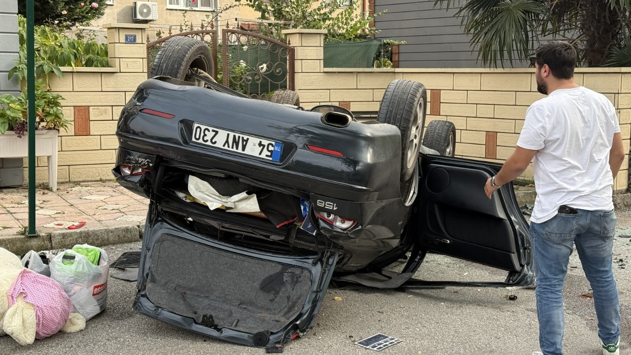 3 Metreden Alt Sokağa Uçan Otomobil Hurdaya Döndü