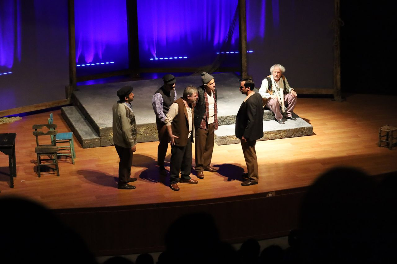 Deli İbram Divanı Oyunu Yoğun İlgiyle Sahnelendi - Sayfa 1