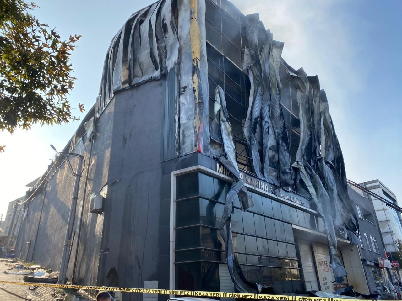 Kocaeli’de Parfüm Dolum Tesisinde Yangın Faciası - Sayfa 9