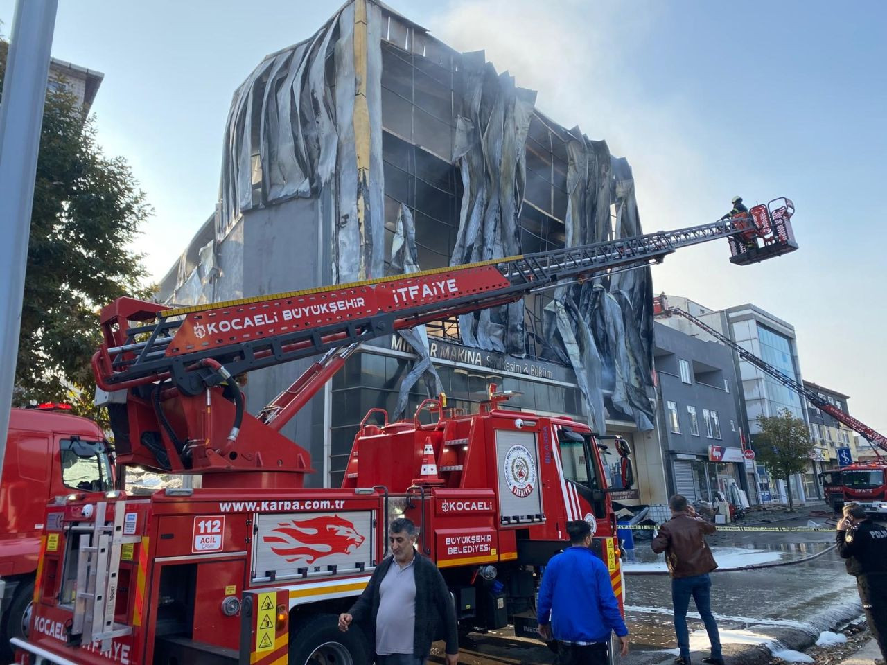 Kocaeli’de Yangın: Hayatını Kaybedenlerin Kimlikleri Açıklandı - Sayfa 4