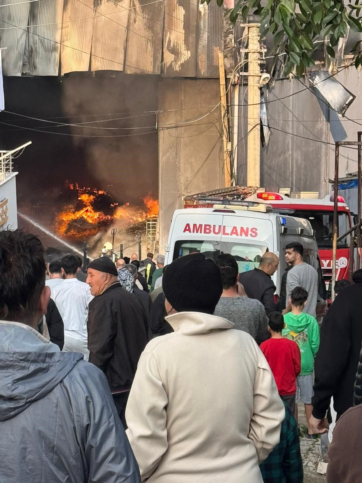 Kocaeli’de Parfüm Dolum Tesisinde Yangın Faciası - Sayfa 3