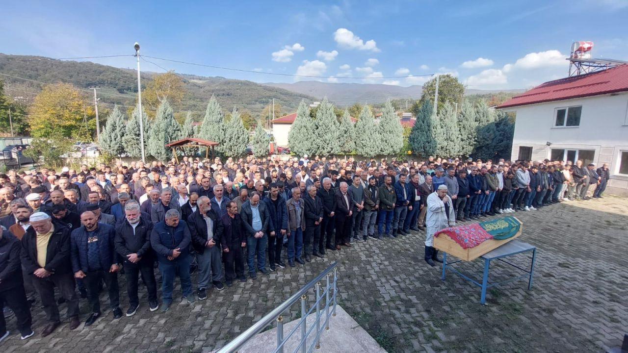 Akyazı Patpat Kazası Kurbanı Minik Eslem Son Yolculuğunda - Sayfa 4