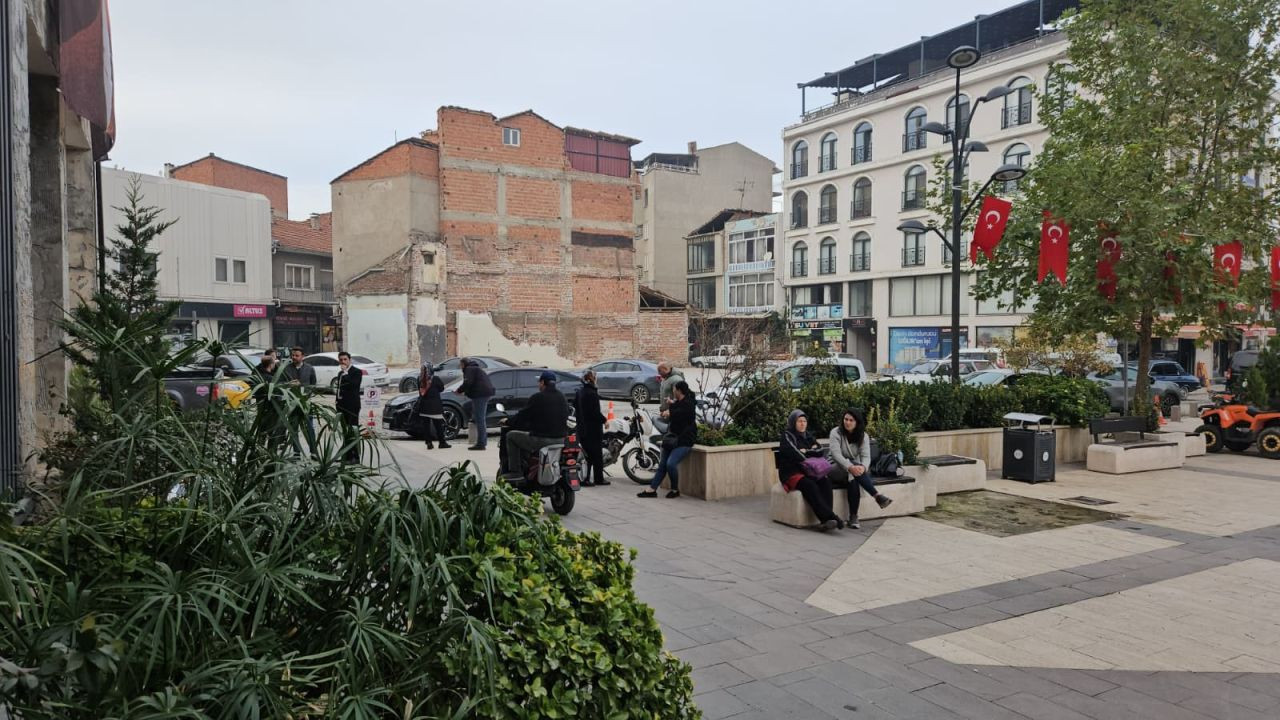 Balıkesir Peş Peşe Sallandı - Sayfa 6