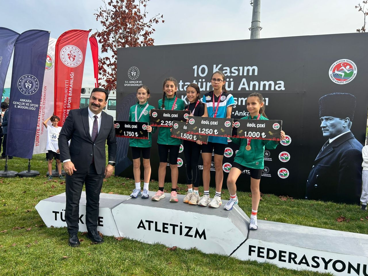 Milli Formayla Masa Tenisinde Dünya Şampiyonluğu - Sayfa 2