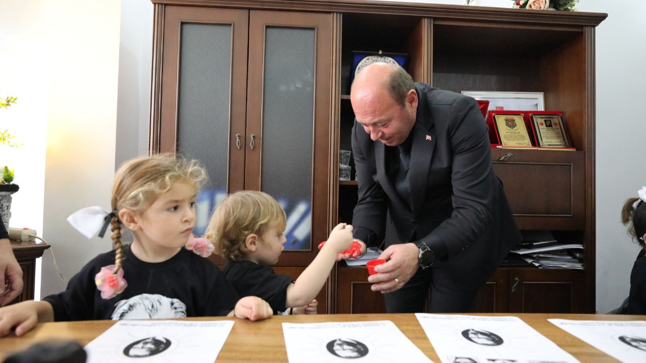 Minik Öğrencilerden 10 Kasım’da Ferizli Belediyesi’ne Anlamlı Ziyaret