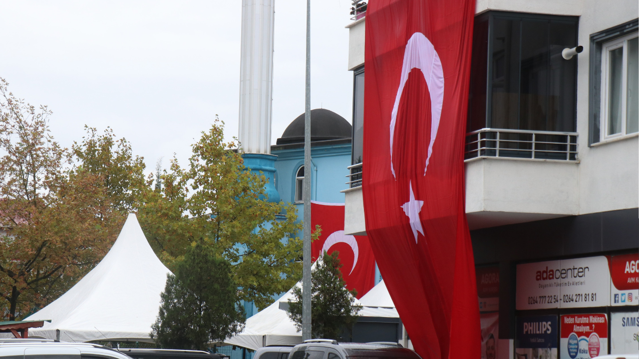 Sakaryalı Şehit Akın Karakuş Son Yolculuğuna Uğurlanıyor - Sayfa 3