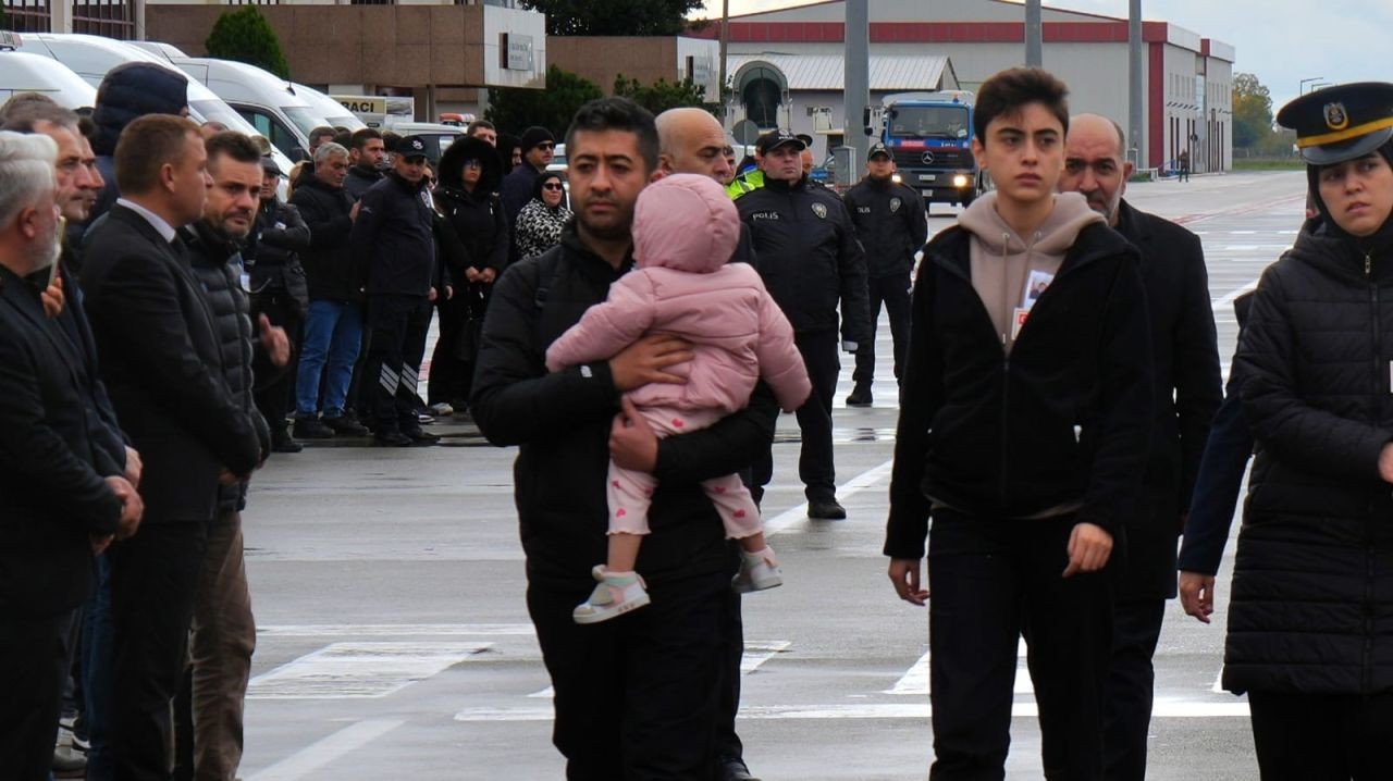 Şehit Emre Altıok’un Polis Kardeşinden Asker Selamı - Sayfa 8