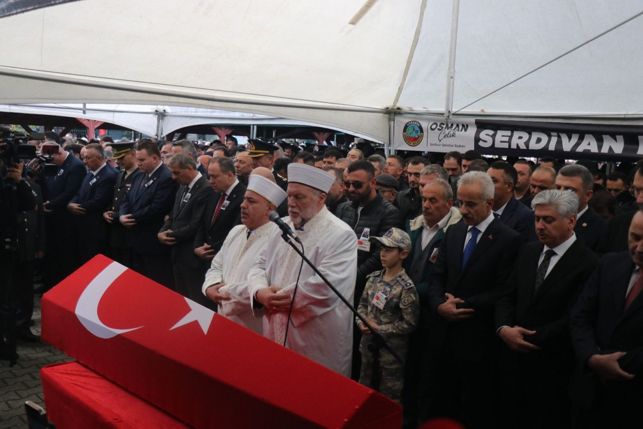 Şehit Astsubay Başçavuş Akın Karakuş, Sakarya'da Toprağa Verildi - Sayfa 4