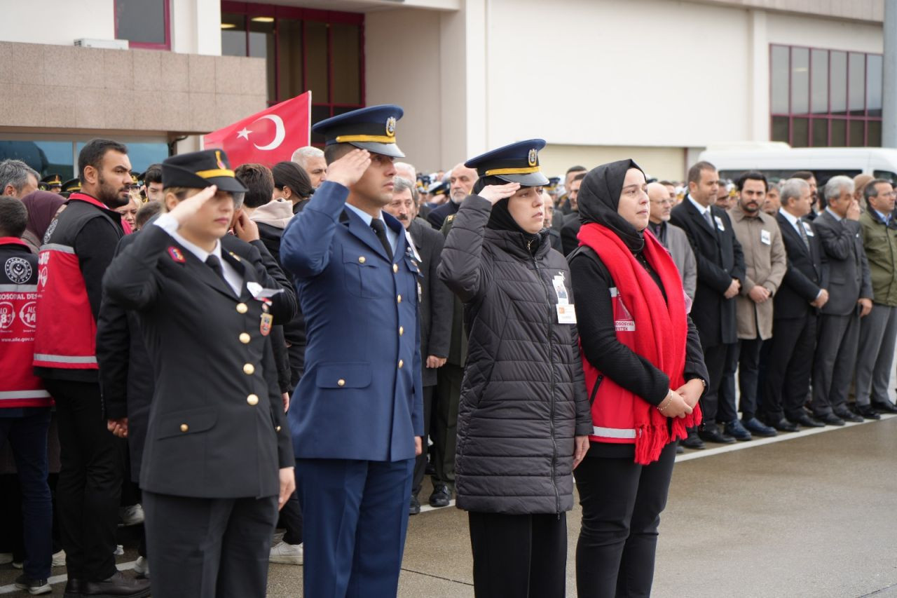 Şehit Emre Altıok’un Polis Kardeşinden Asker Selamı - Sayfa 9