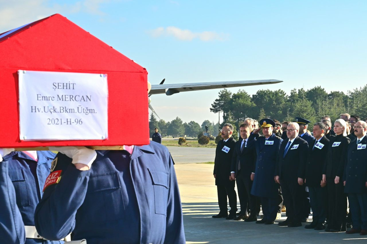 Şehit Üsteğmen Mercan ve Şehit Astsubay Ongan'ın Naaşları Karşılandı - Sayfa 4
