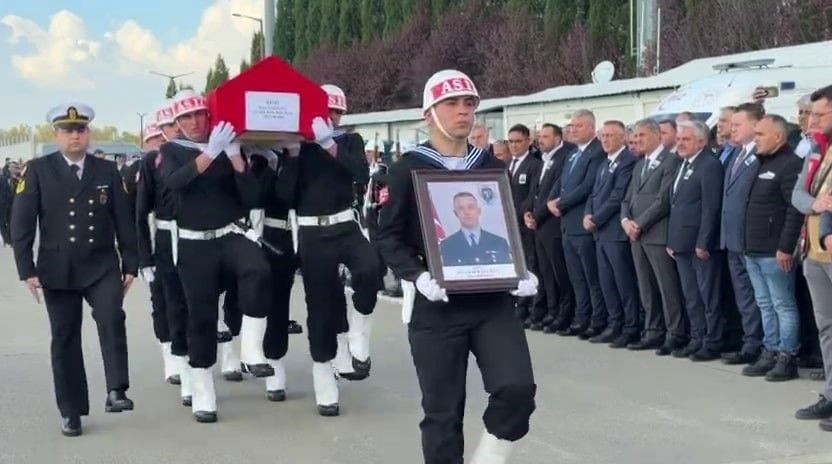 Sakaryalı Şehit Kocaeli Cengiz Topel Havalimanı'nda Törenle Karşılandı - Sayfa 6